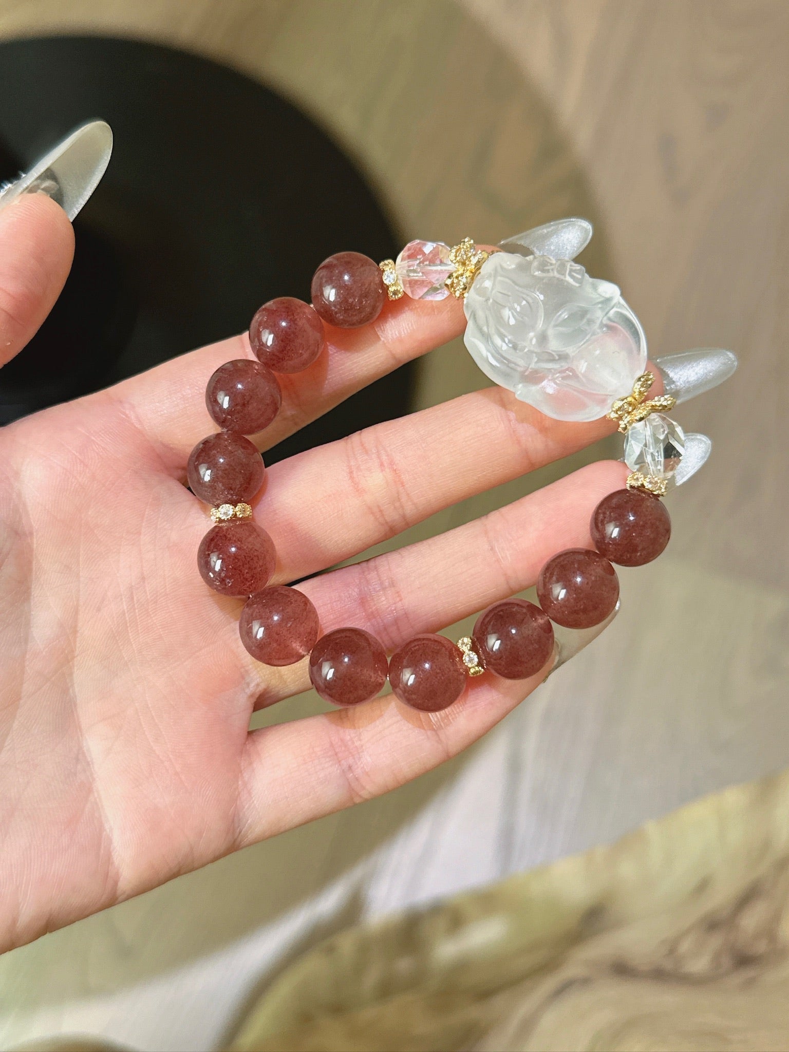 ▫️▪️ Strawberry crystal white crystal fox bracelet